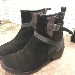 Keen Morrison Boots. Great condition. Black suede.